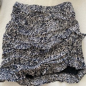 Stradivarius ruched mini skirt in black print